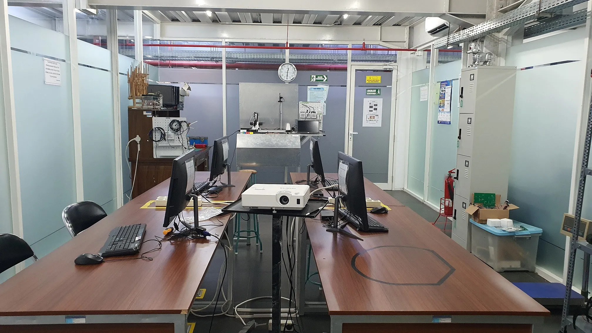 Laboratorium Robotika dan Otomasi Cerdas